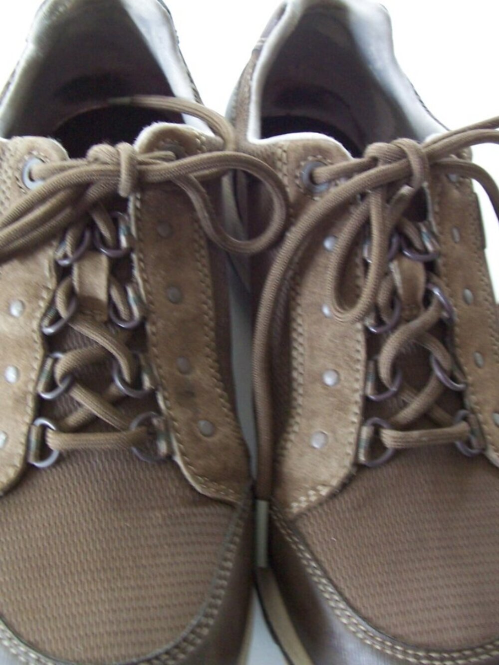 Women's HIking Shoes Size 7.5 Waterproof Very Good Condition Slip Resistant